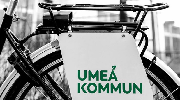 Cykel med skylt umea-kommun_michael-erhardsson_740x413